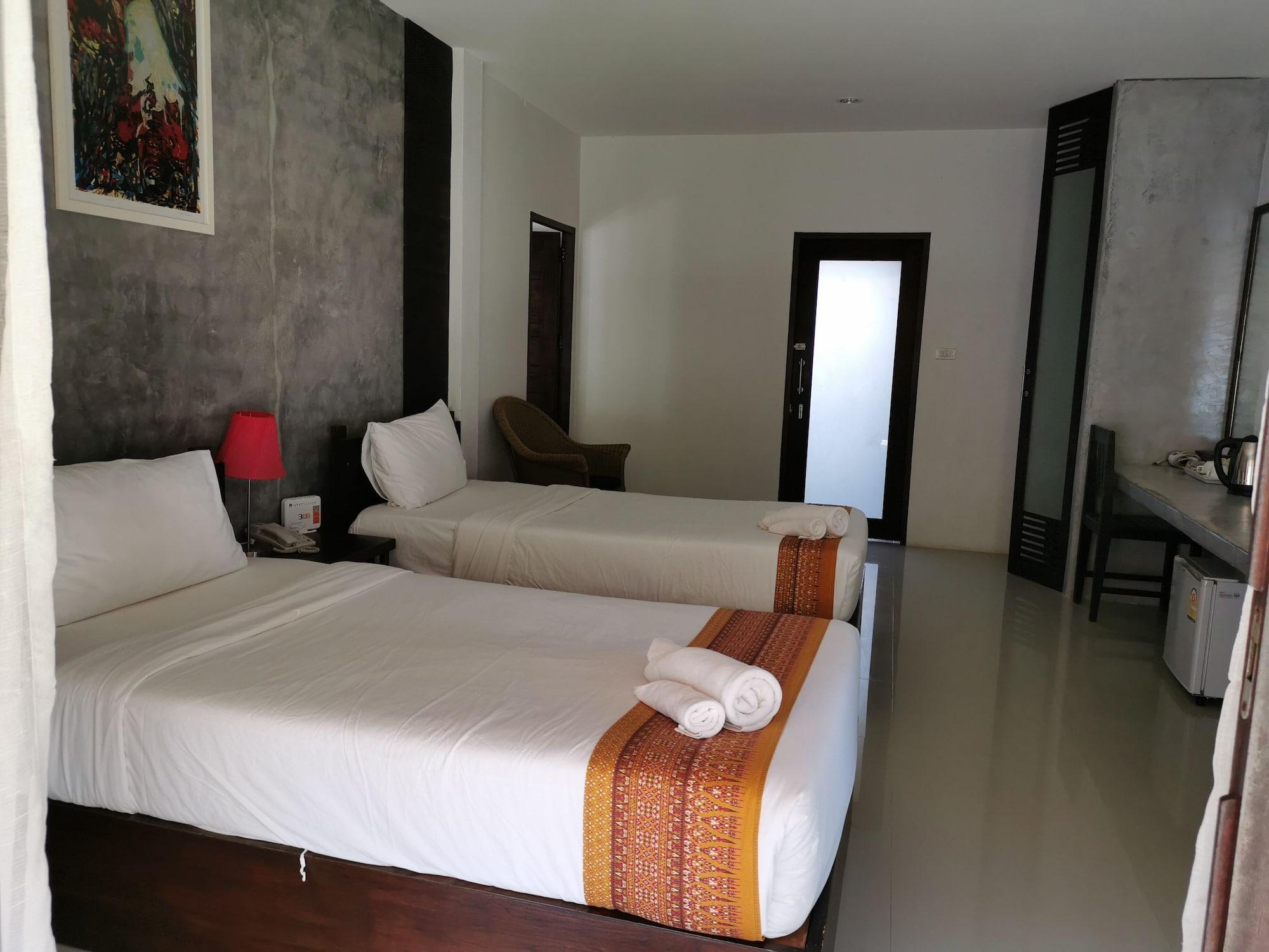 Nana Beach Hotel & Resort Pathiu Exteriör bild