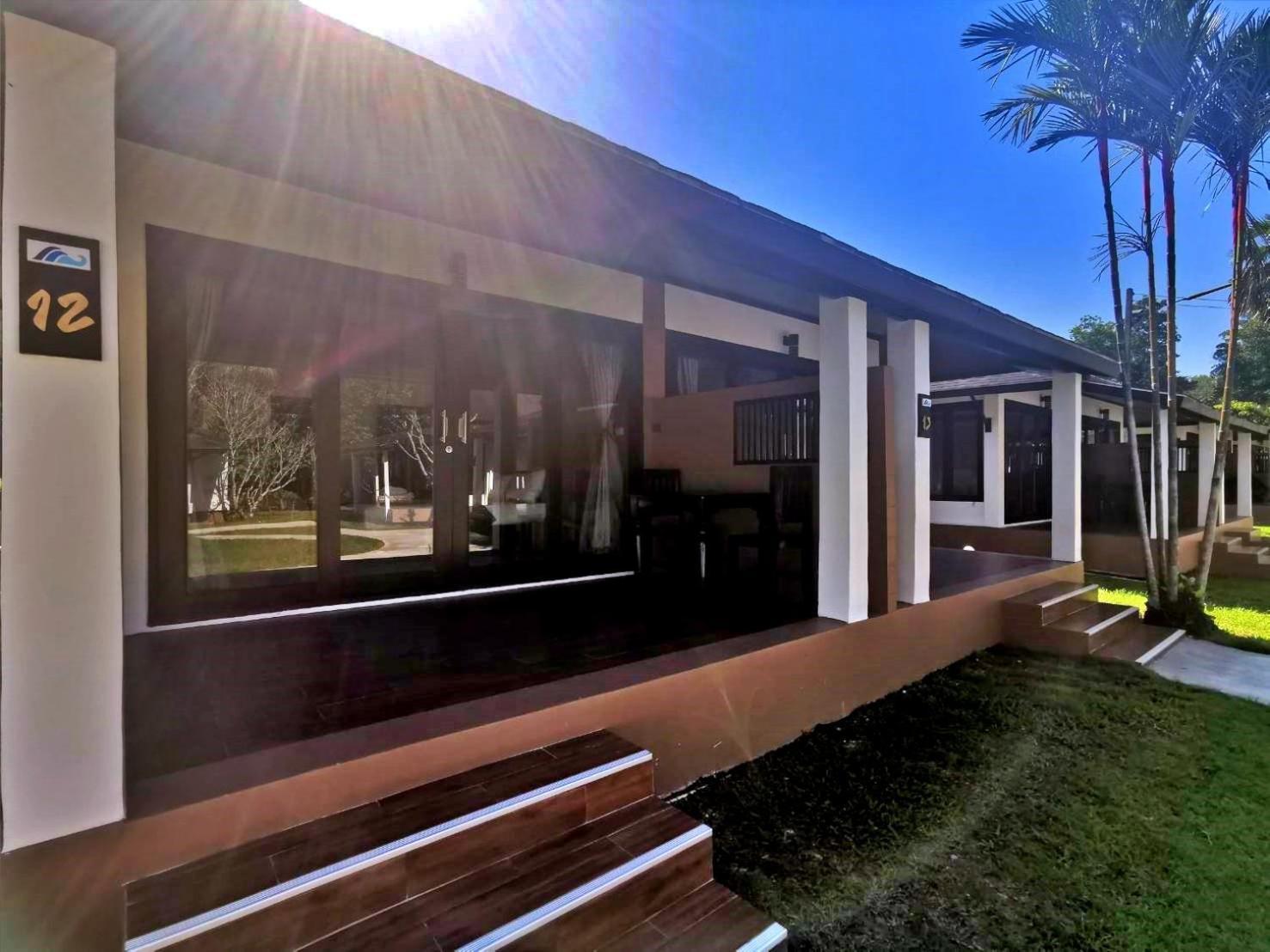 Nana Beach Hotel & Resort Pathiu Exteriör bild