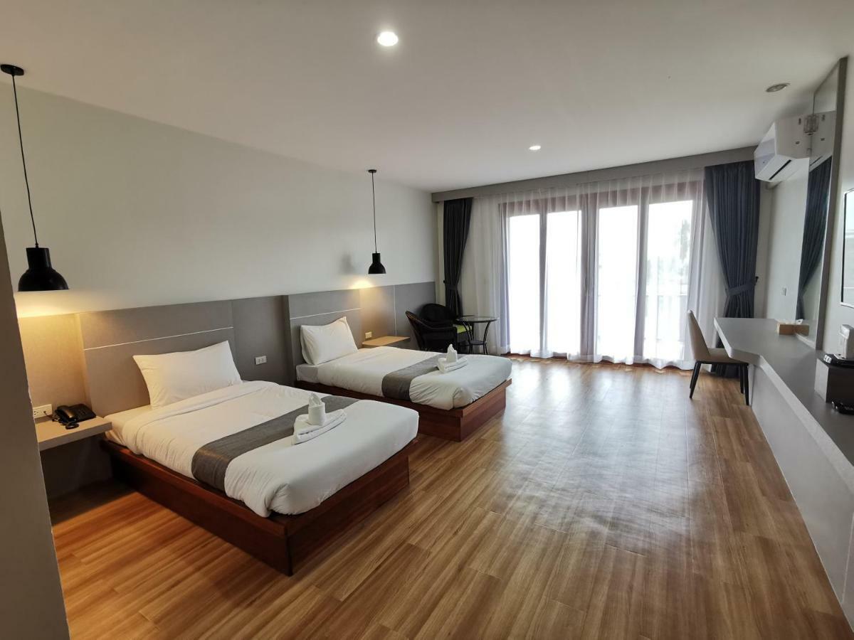 Nana Beach Hotel & Resort Pathiu Exteriör bild