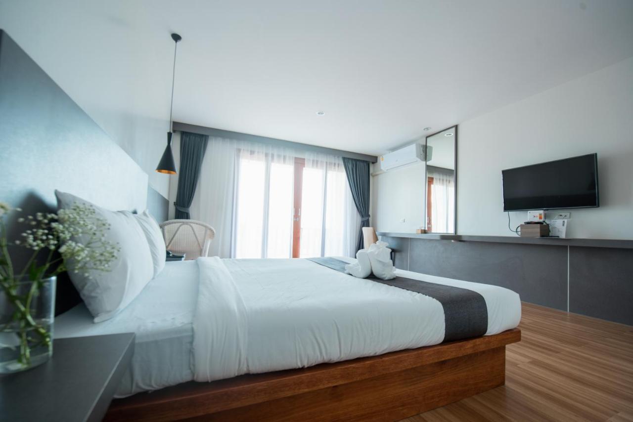 Nana Beach Hotel & Resort Pathiu Exteriör bild