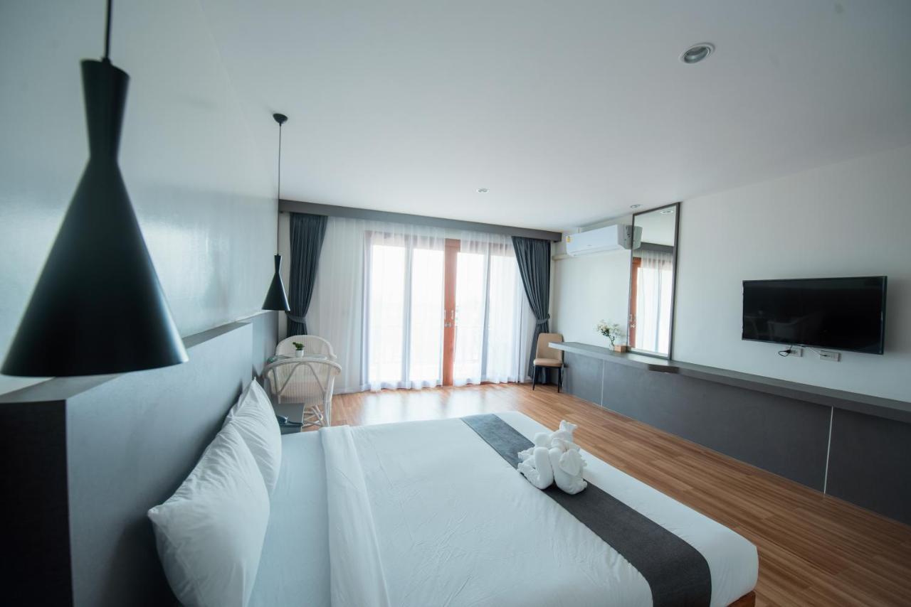 Nana Beach Hotel & Resort Pathiu Exteriör bild